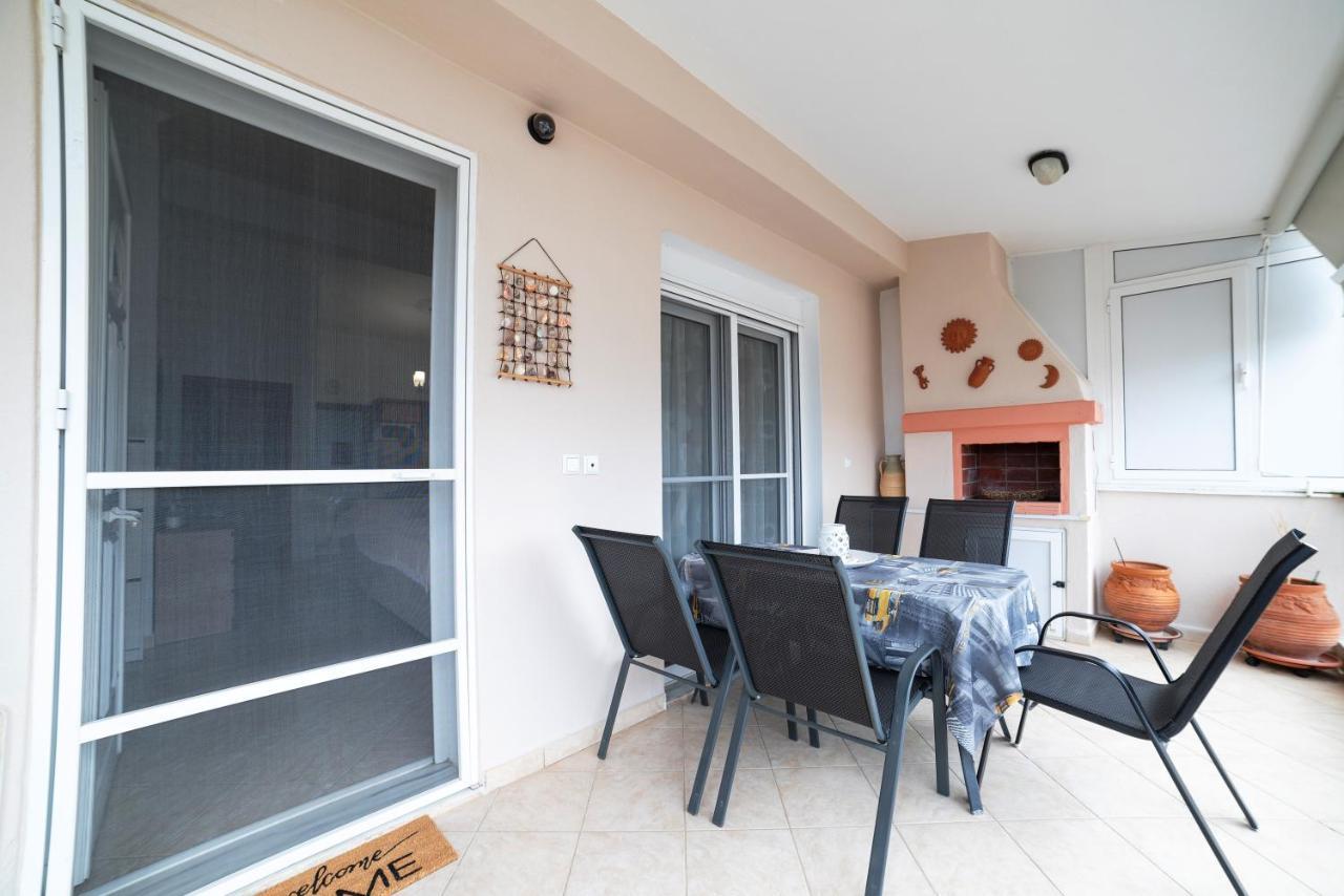 Porto Ofrynio Central Deluxe Golden Apartment Ofrínion Exterior foto