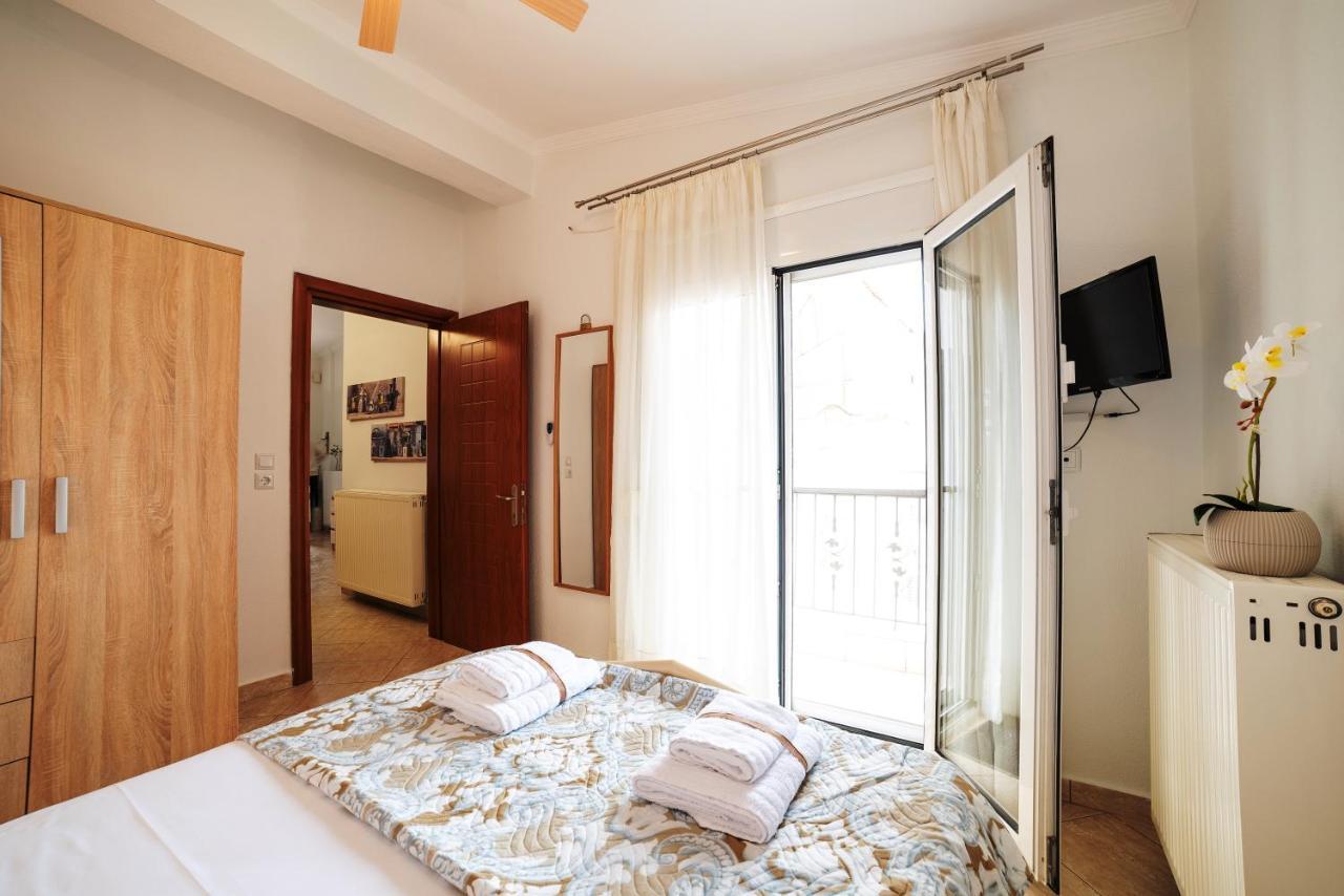 Porto Ofrynio Central Deluxe Golden Apartment Ofrínion Exterior foto
