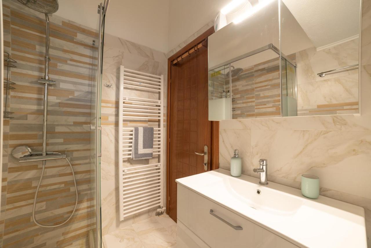 Porto Ofrynio Central Deluxe Golden Apartment Ofrínion Exterior foto