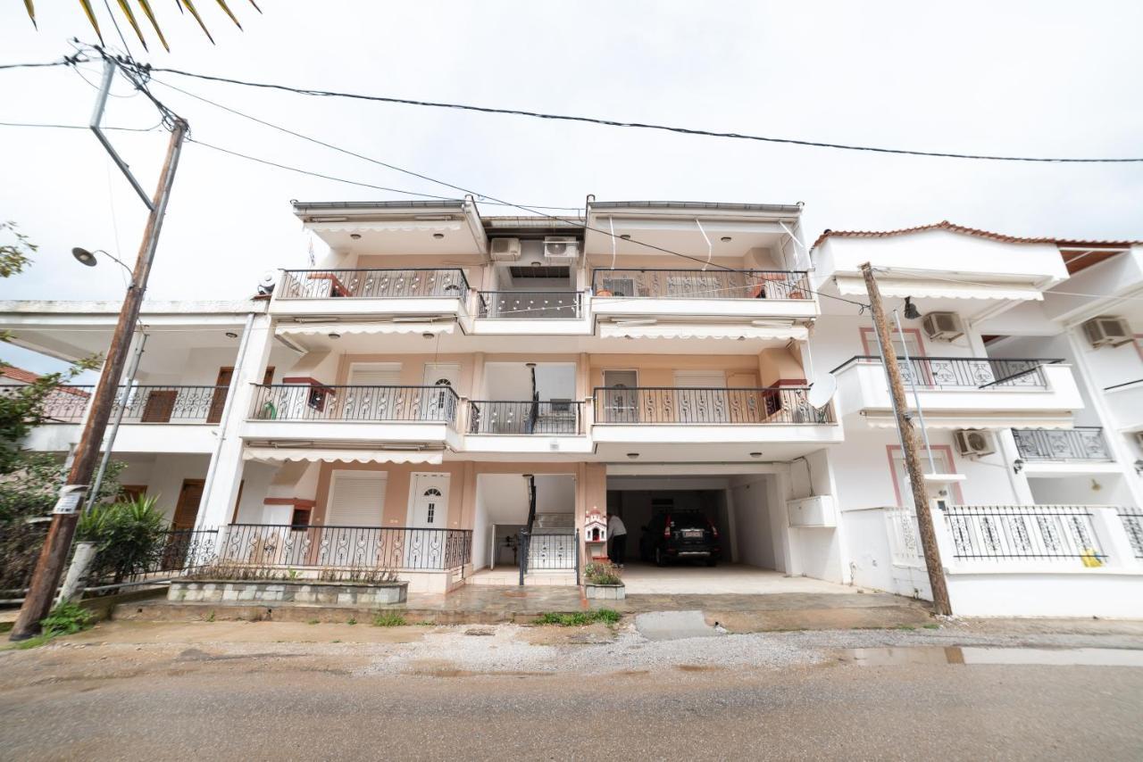 Porto Ofrynio Central Deluxe Golden Apartment Ofrínion Exterior foto